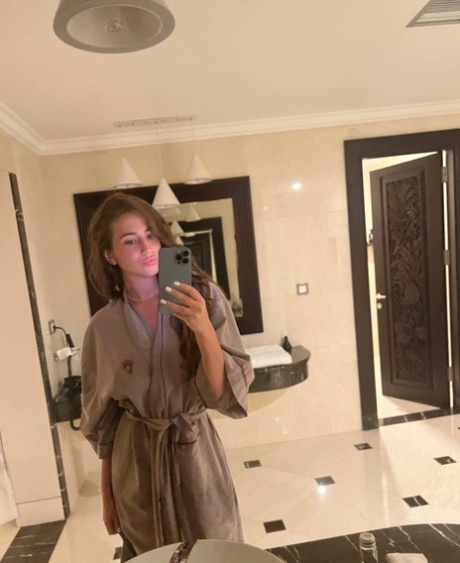 Sancaktepe Escort VIP Model Nazli — Anadolu Yakasi Seckin Bulusma Rehberi